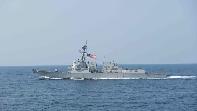 Корабль ВМС США приблизился к острову «Чытхап» в Восточном море - ảnh 1